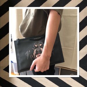 GIVENCHY ANTIGONA ROTTWEILER CLUTCH